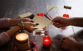 Rituel d’amour avec le nom : une pratique spirituelle entre intention, énergie et quête de connexion
