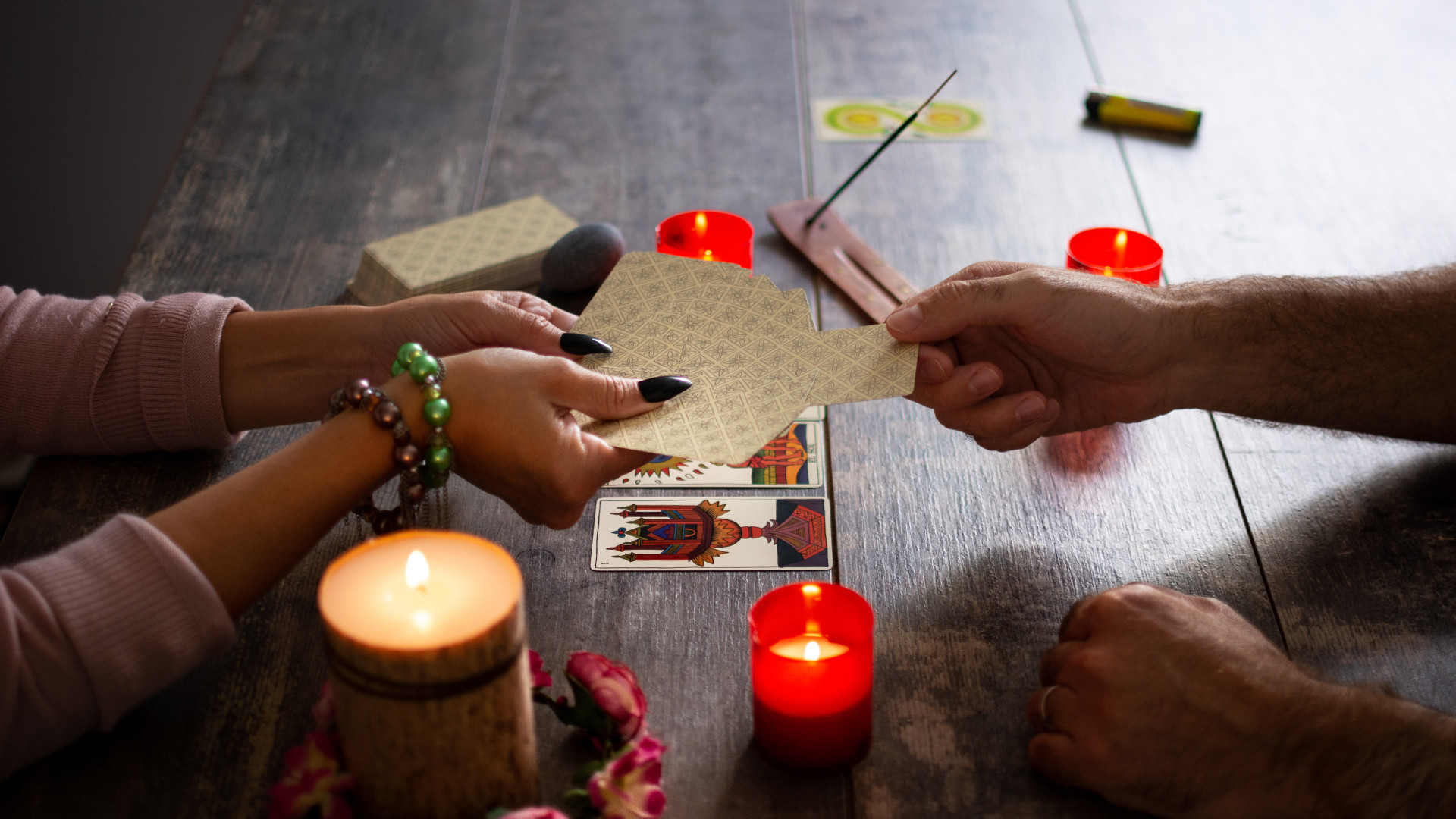 Rituel d’amour avec le nom : une pratique spirituelle entre intention, énergie et quête de connexion